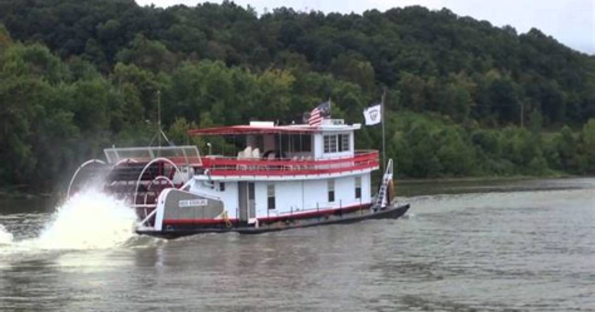 How Does a Sternwheeler Steer?