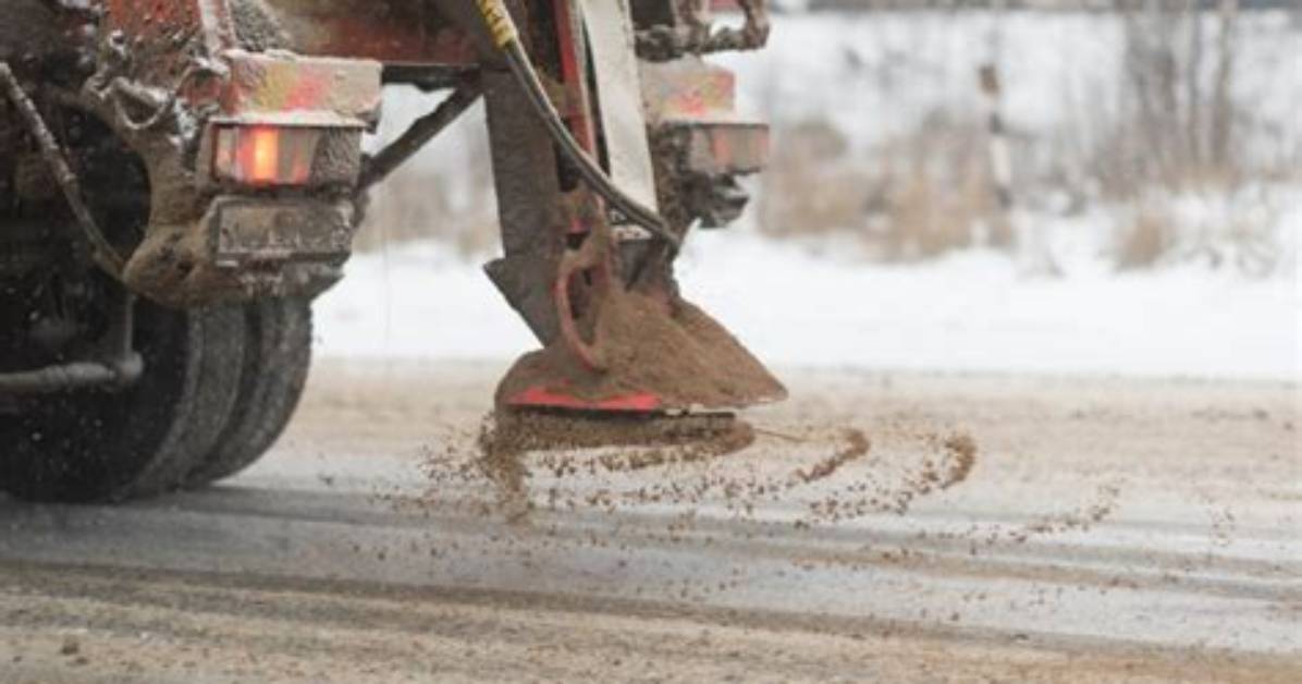 How Does Gritting Roads Work?