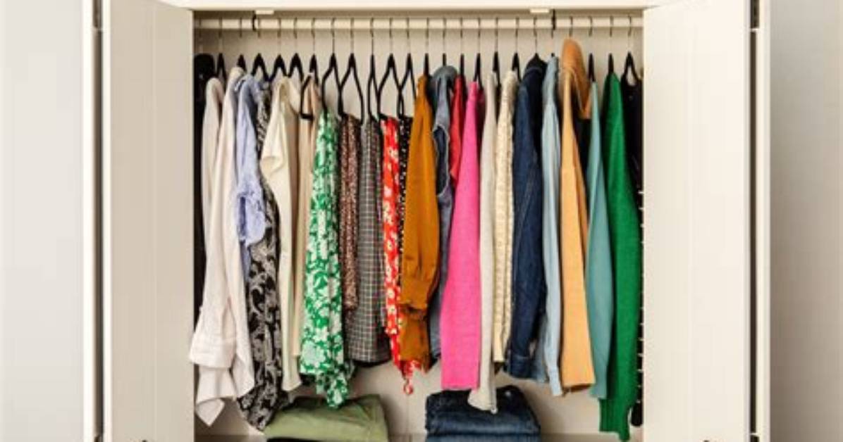 How Long Do You Put Clothes in the Dryer?