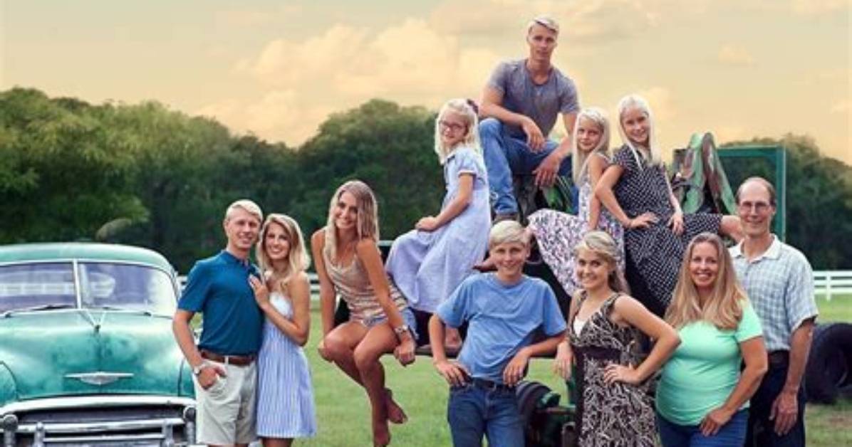 How Much Does the Plath Family Get Paid? – Celebrity