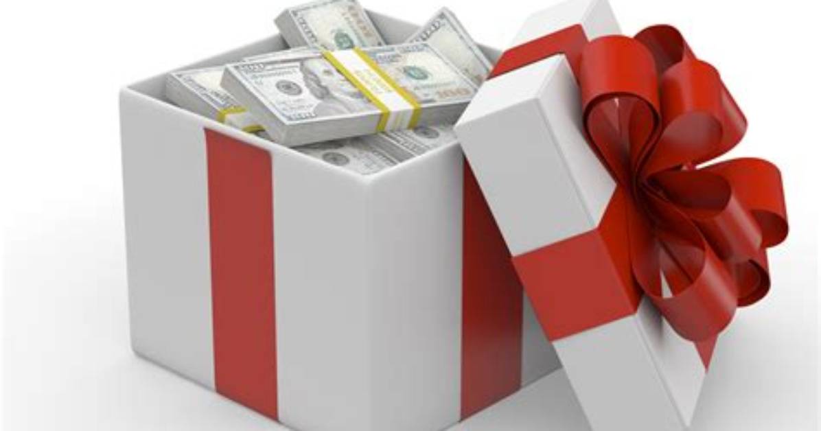 How Much Money Can You Gift Someone in Canada?