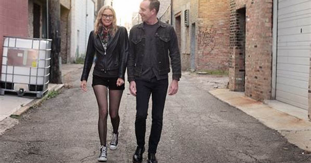 How Tall Is Aimee Mann