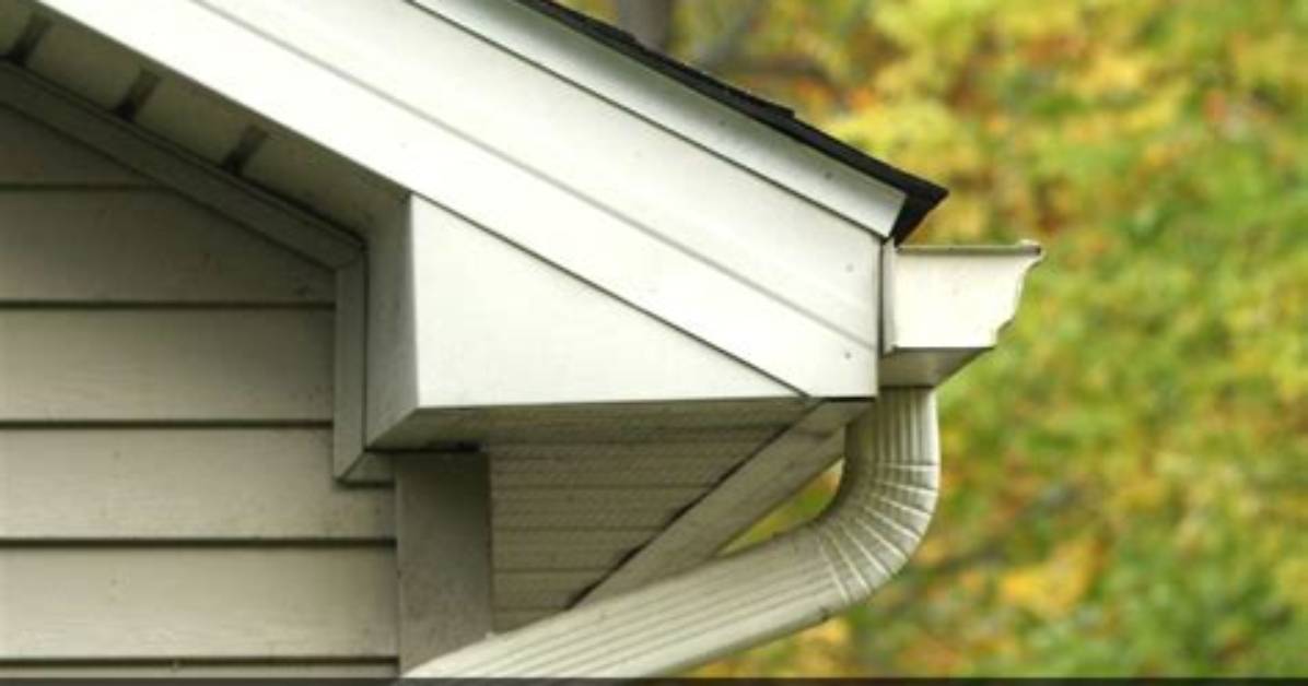 How to Cut Gutter Downspout