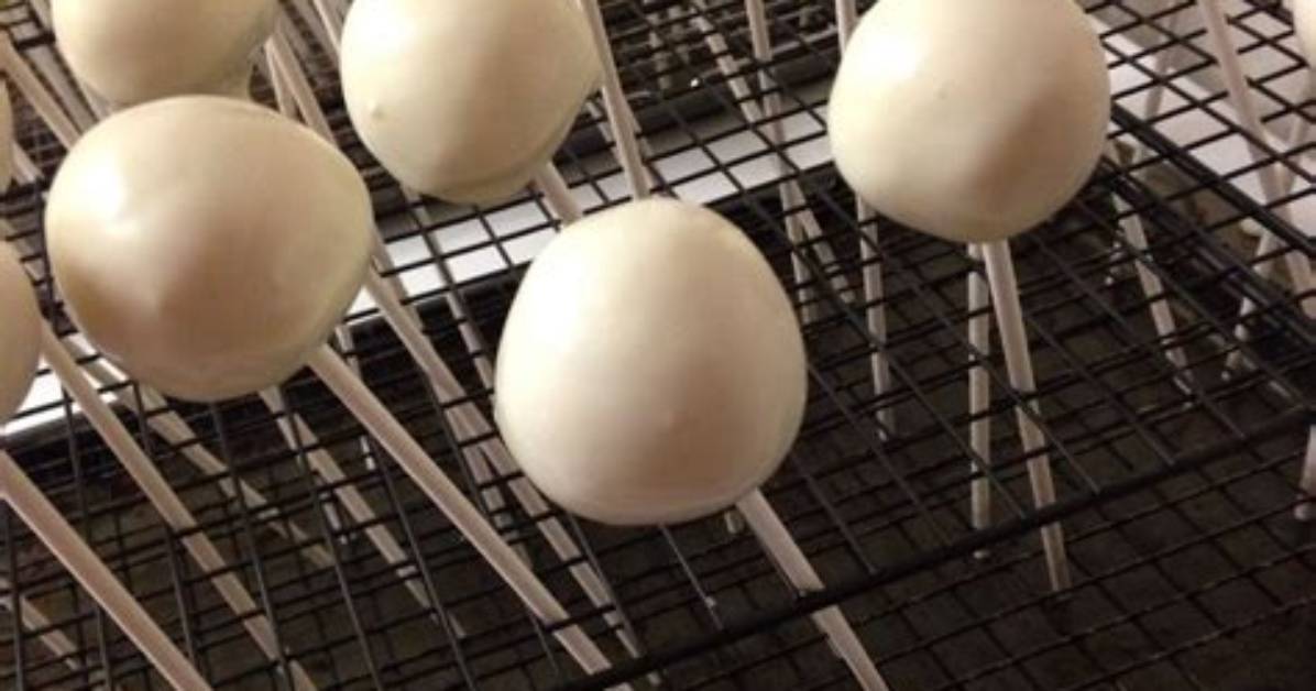 How to Dry Cake Pops