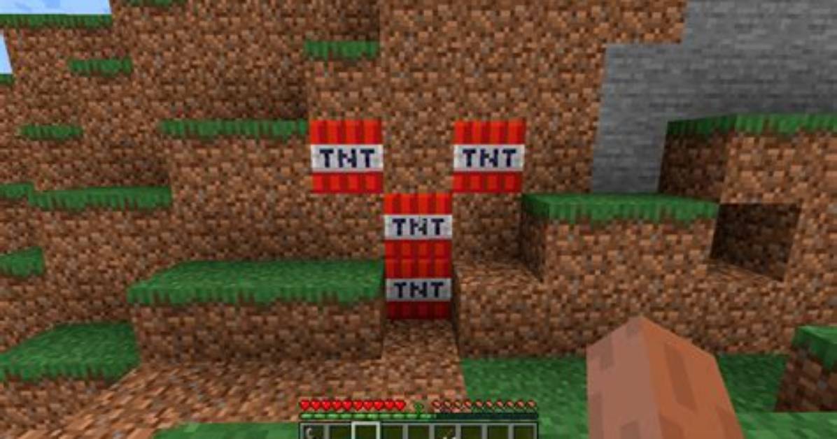 How to Explode Tnt on Minecraft