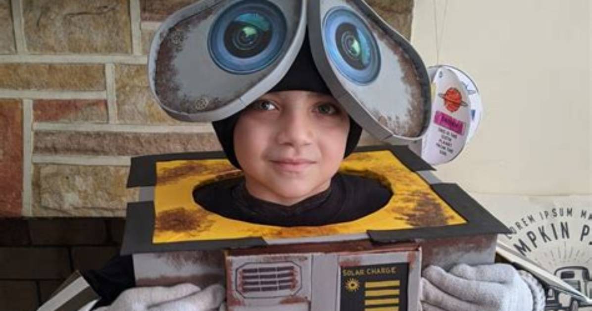 How to Make a Wall E Costume