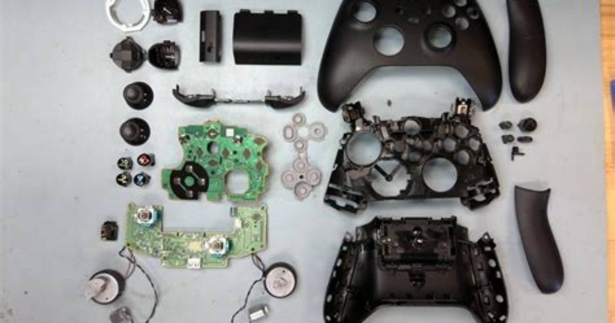 How to Take an Xbox Controller Apart?