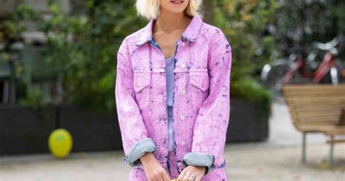 How to Wear the Brightly Colored Jeans Trend