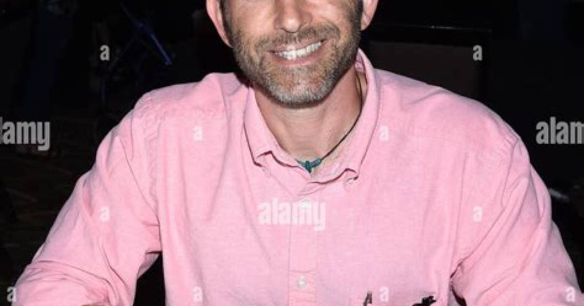 Ilan Mitchell-Smith Net Worth