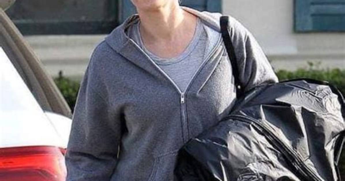In a Shocking Transformation, Amy Adams Is Layered with Fur and a Few Extra Pounds in Her Role as a Bloodthirsty Hound