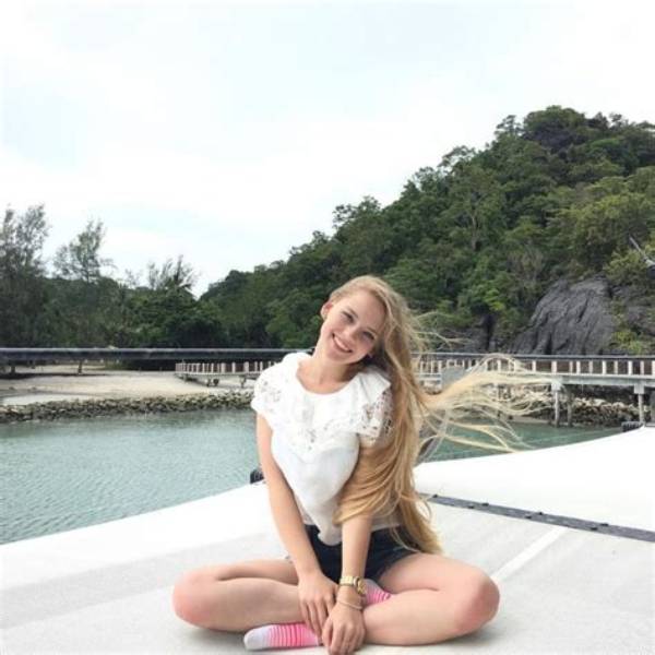 Internet Calls Oksana Neveselaya World's Hottest Math Teacher