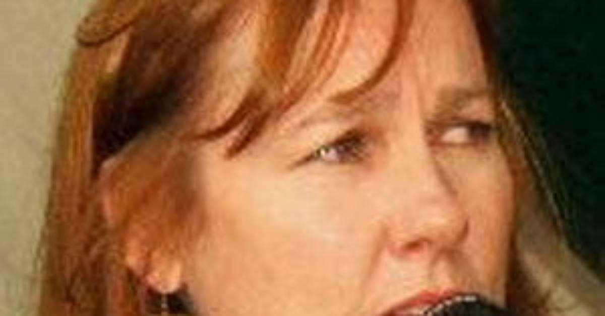 Iris Dement Net Worth