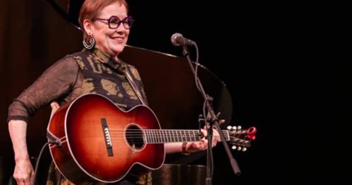 Iris Dement