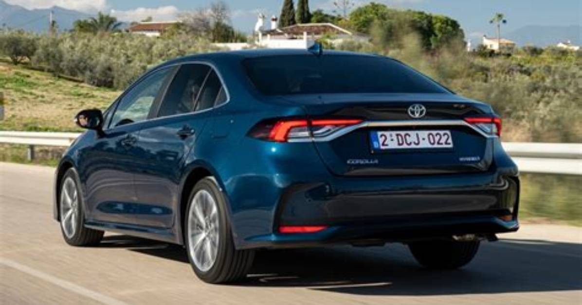 Is Corolla a Sedan?
