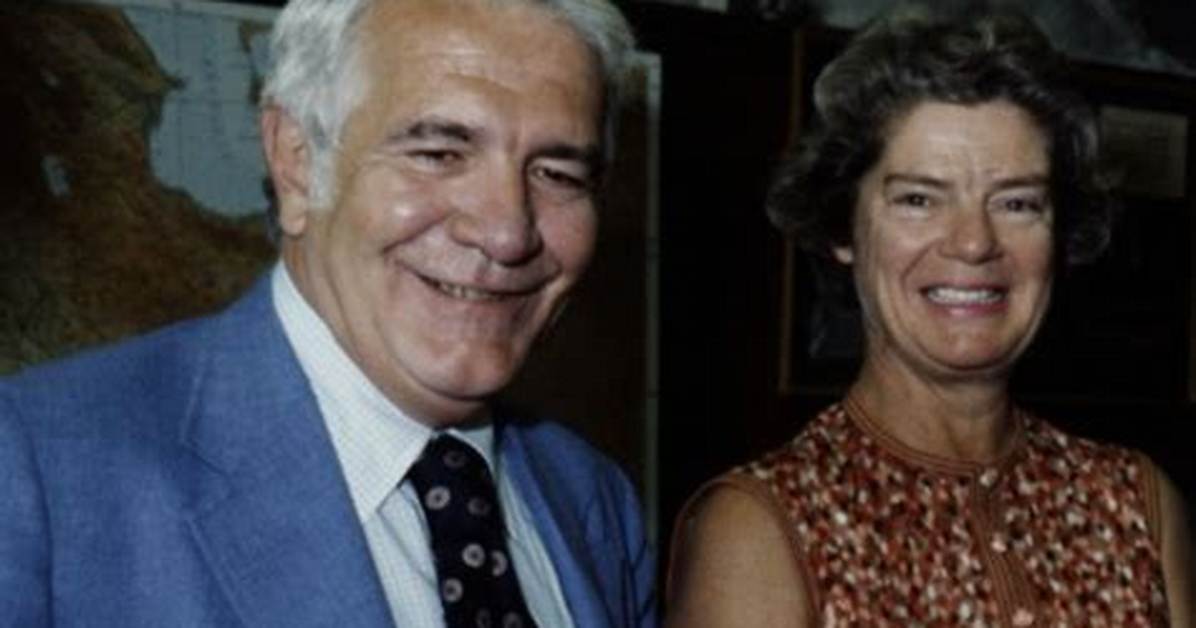 Is Harry Reasoner Married?