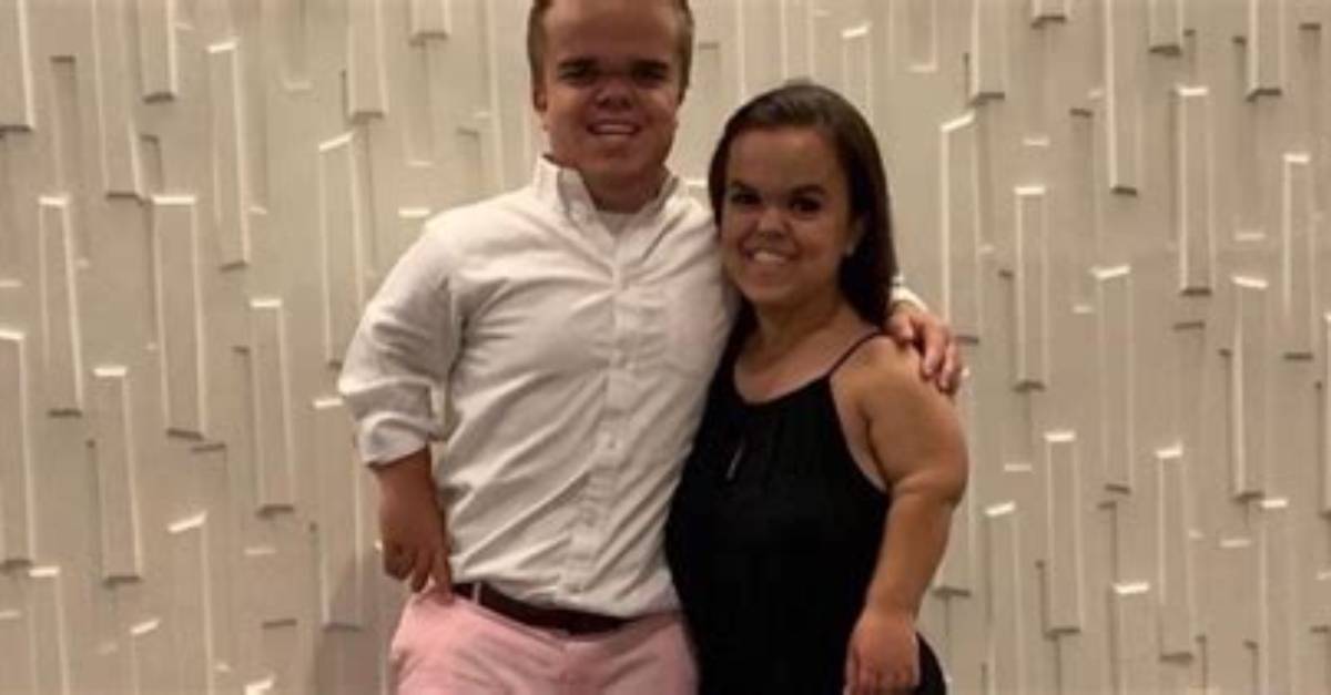 Is Jonah Johnston Still Dating Ash