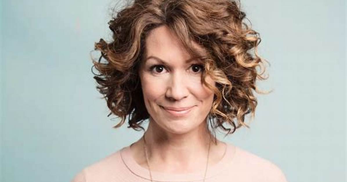 Is Kitty Flanagan Keeping Her Partner & Married Life Secret? Her Possible Husband or Boyfriend Revealed.