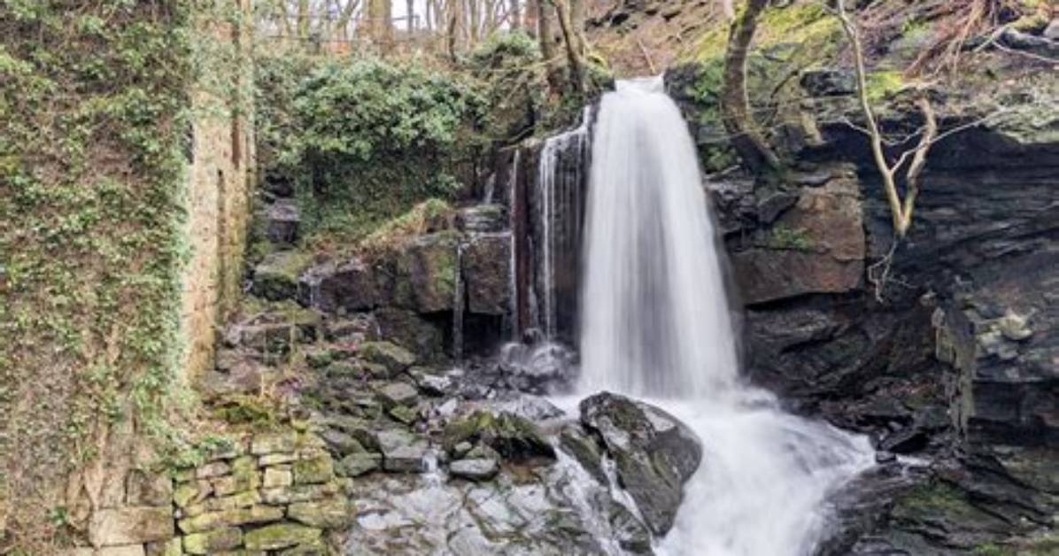 Is Lumsdale Falls Open?
