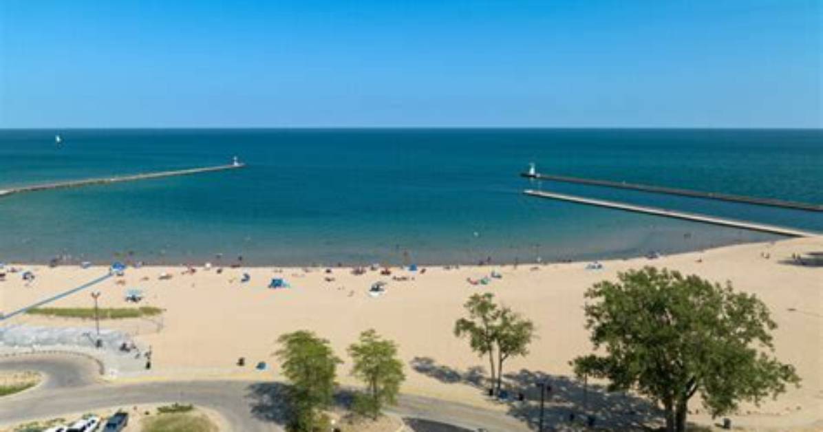 Is Waukegan Beach Open?
