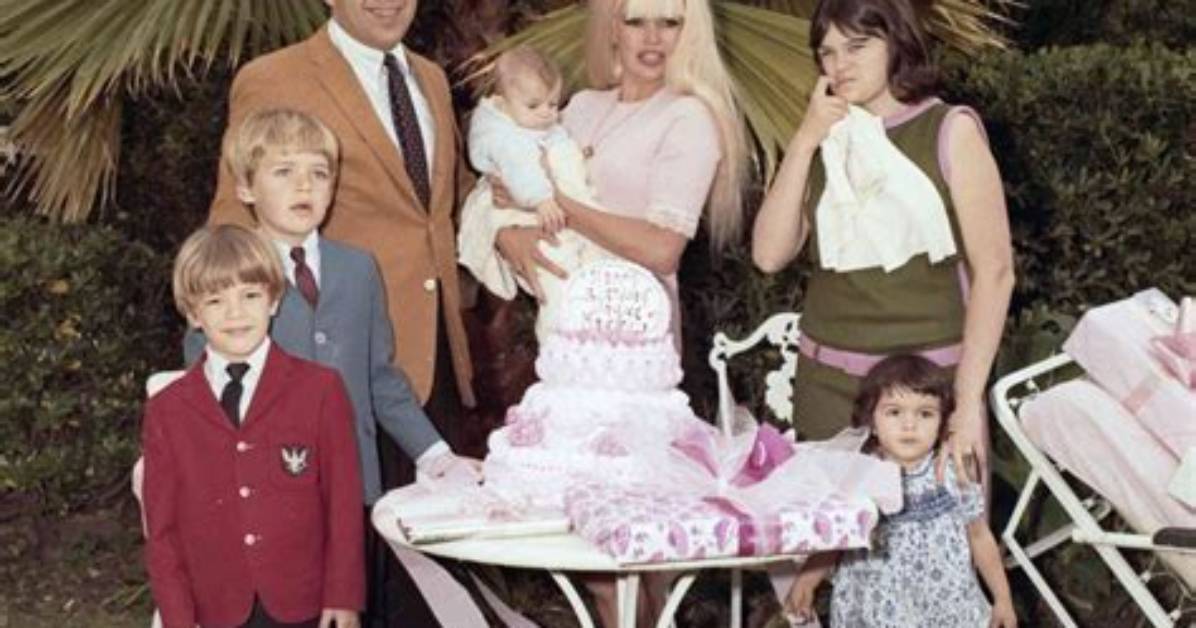 Jayne Mansfield’s Daughter Is All Grown up – and She’s the Spitting Image of Her Movie Star Mother