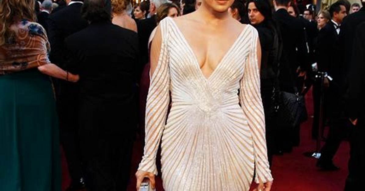 Jennifer Lopez Topless: the Iconic Moments and Their Impact on Pop Culture