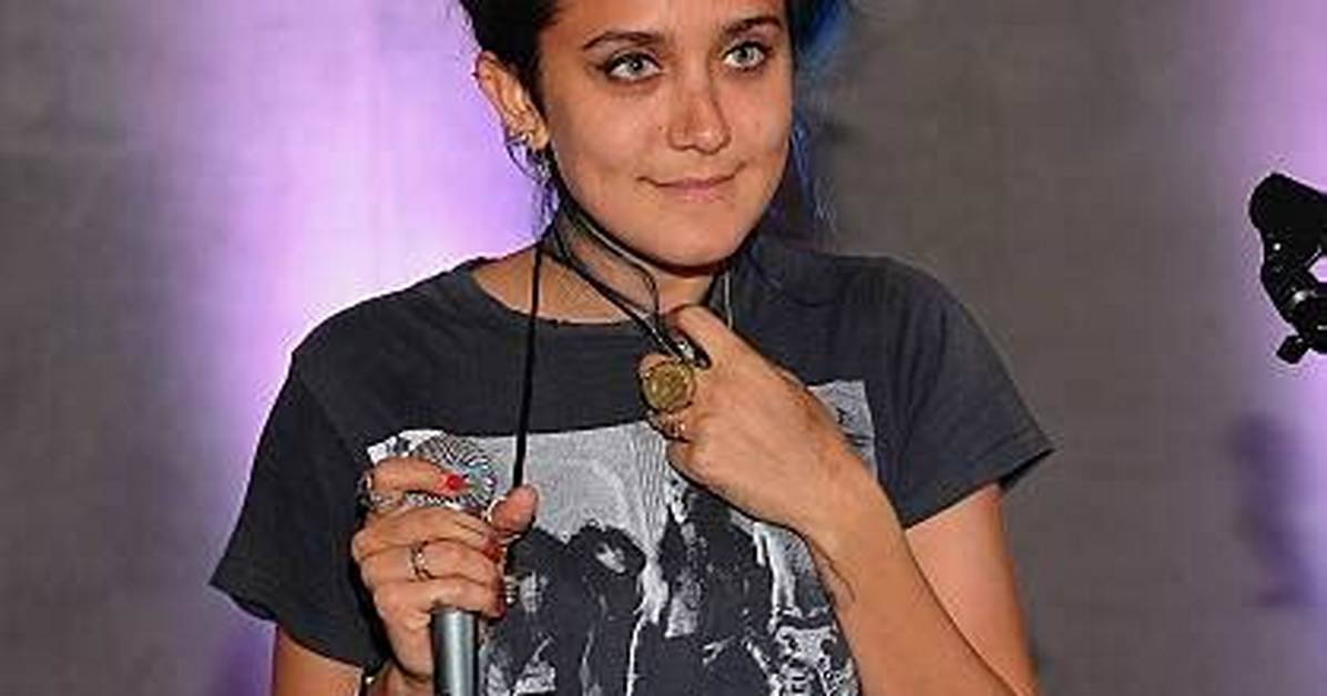 Jesse Jo Stark