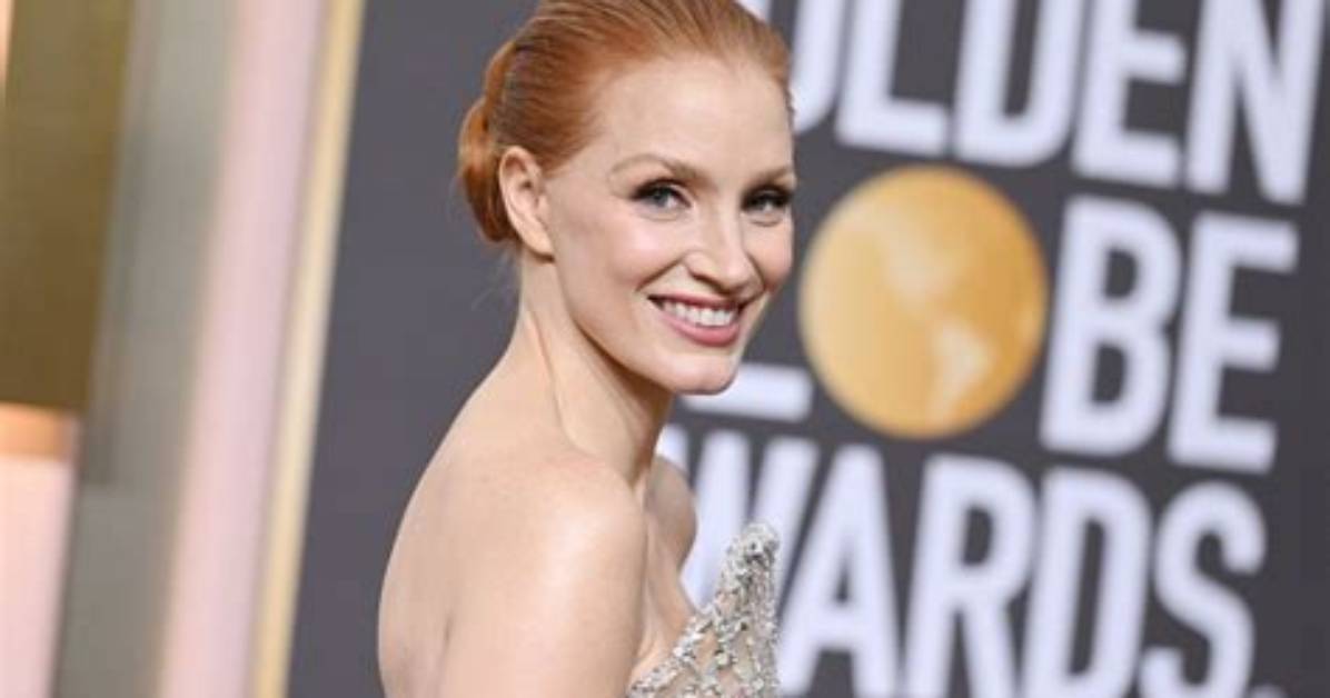 Jessica Chastain Celebrates Escaping from the Golden Globes Covid-Free