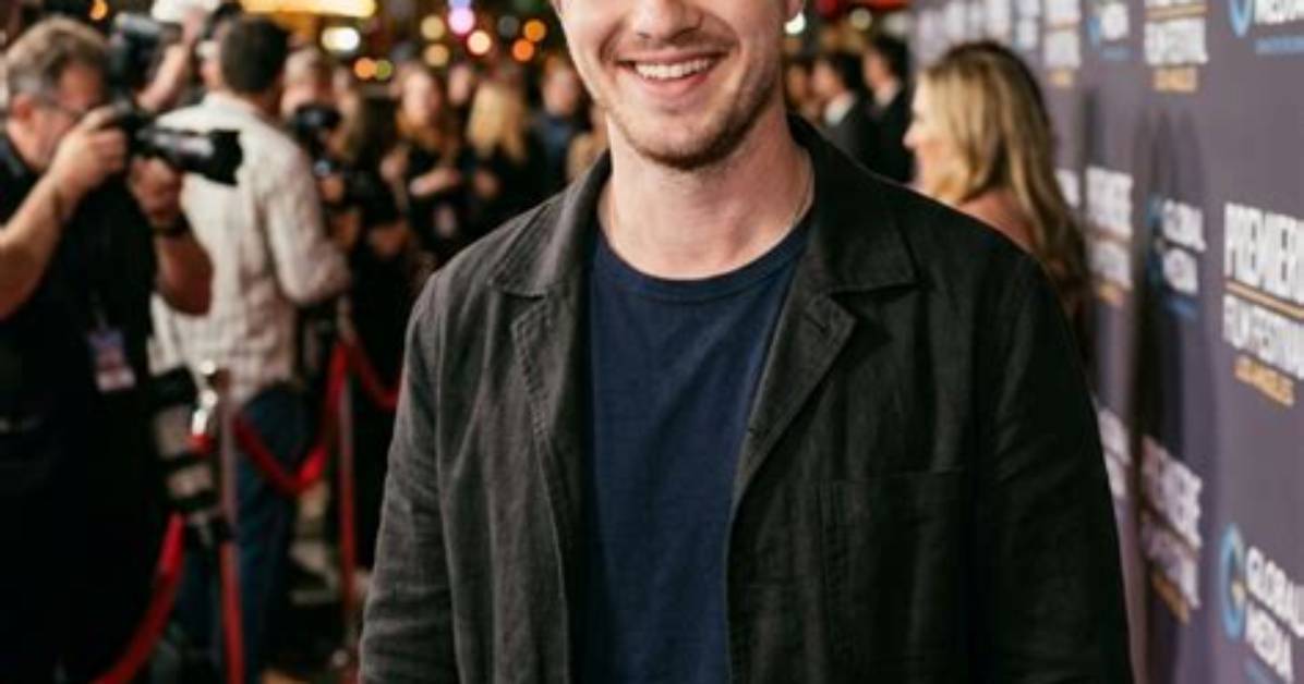 Joseph Quinn: the Rise of a New Star in Hollywood