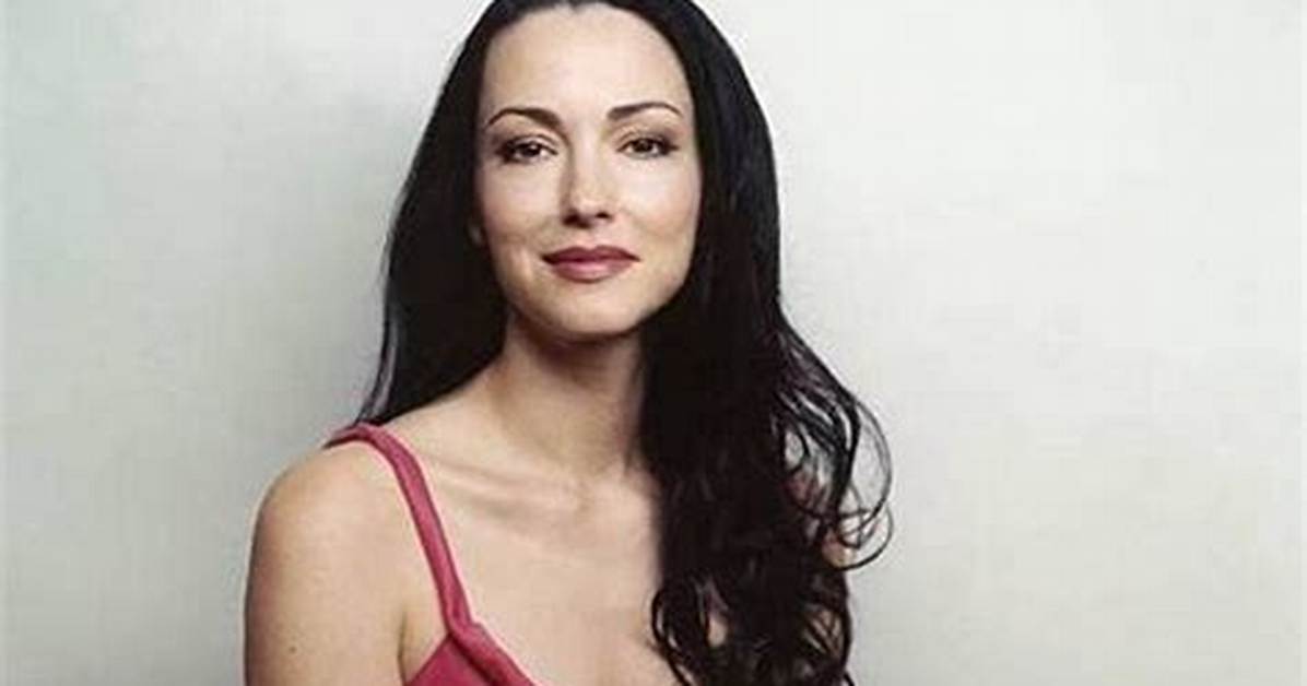 Julie Dreyfus Net Worth