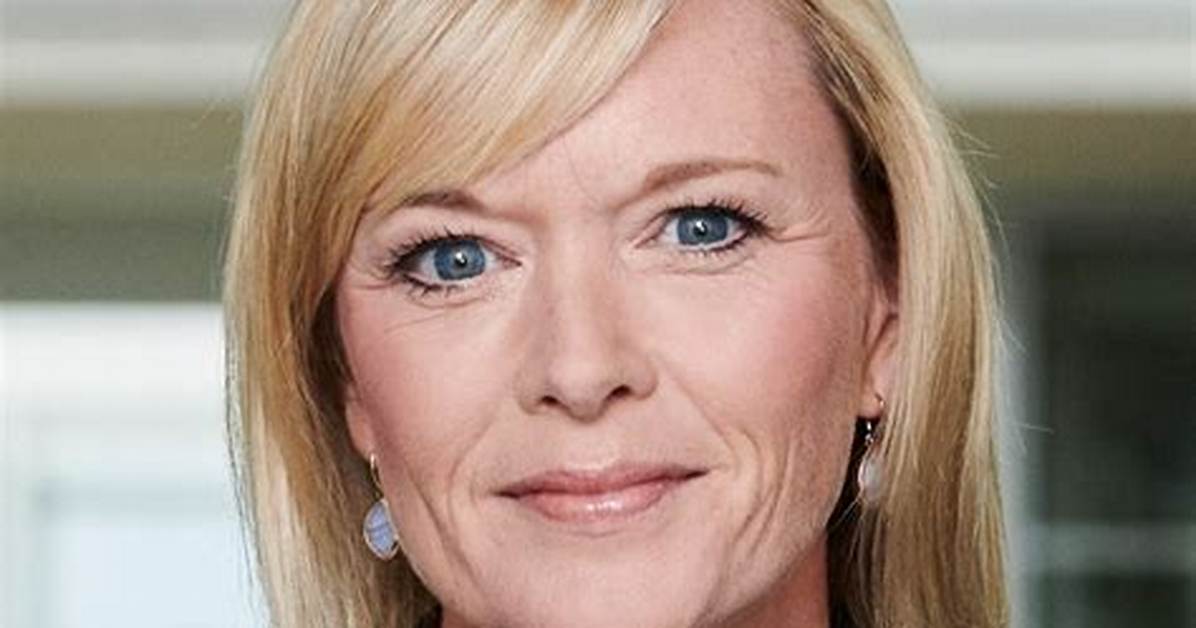 Julie Etchingham