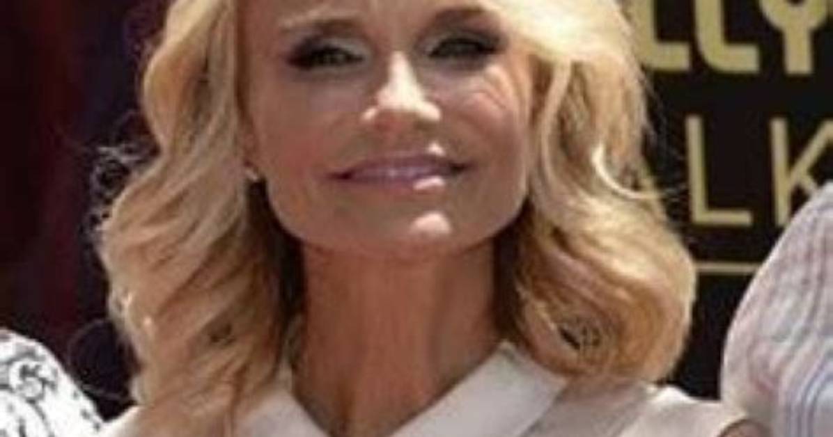 Junie Chenoweth – Celebsgraphy