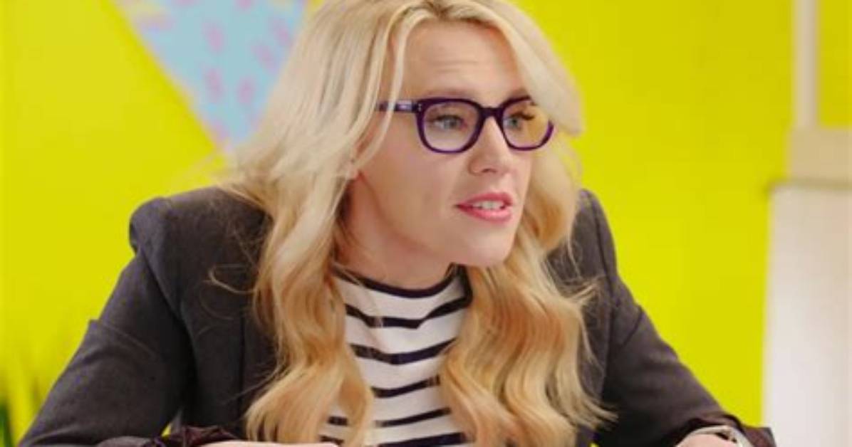 Kate Mckinnon Teaches Kids About Finances