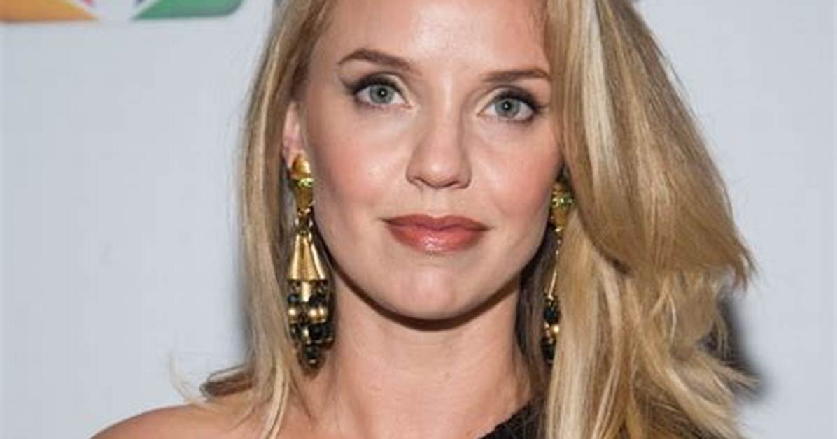 Kelli Garner