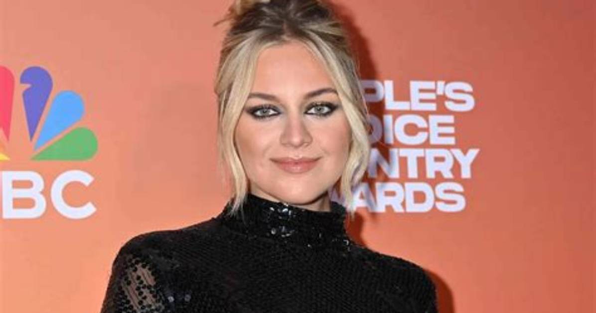 Kelsea Ballerini Isn't Embarrassed About Sliding into Chase Stokes's Dms