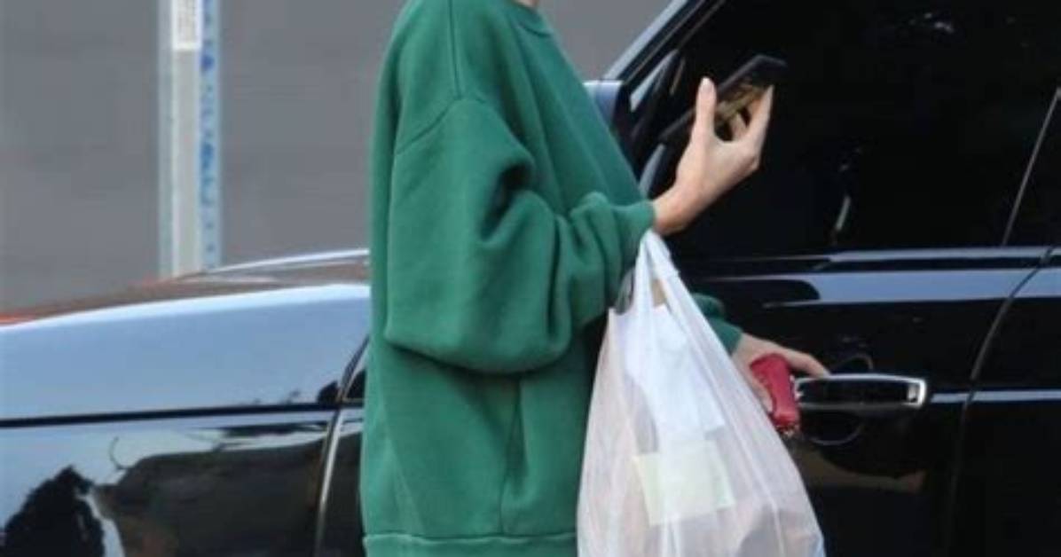 Kendall Jenner Paired Her Cowboy Boots with Model-off-Duty Fashion Staples