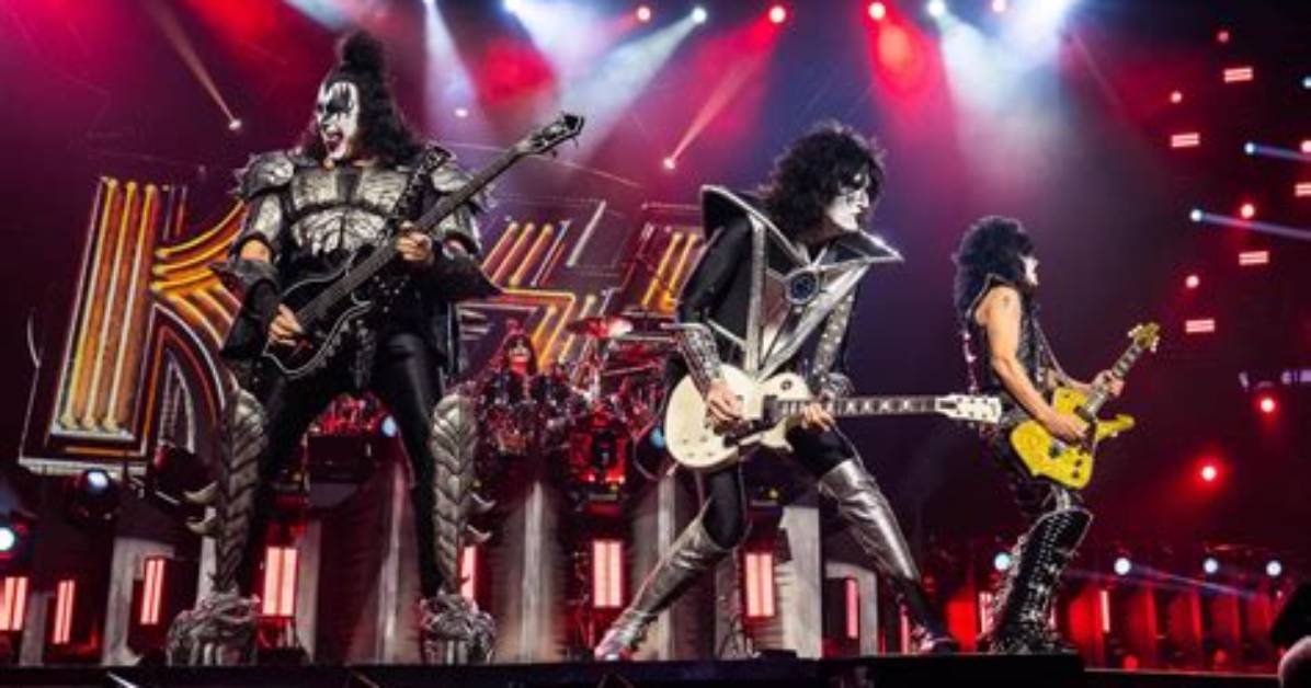 Kiss Plays Final Concert, Introduces Their Digital Replacements