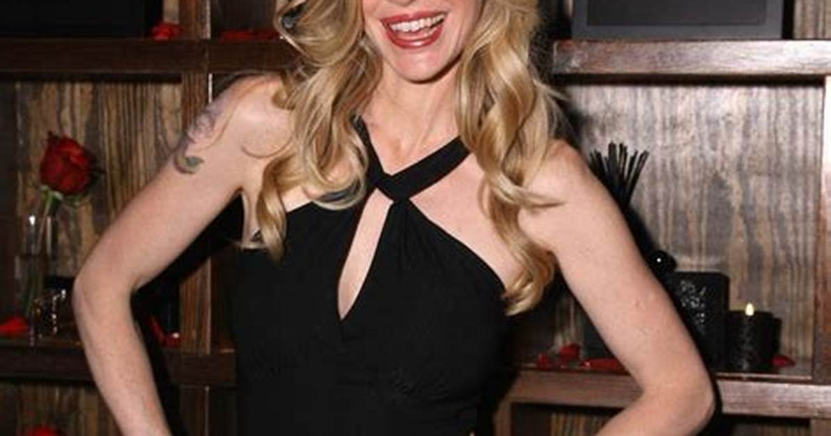 Kristin Bauer Van Straten on Pam and Eric's 'Devastating' Past