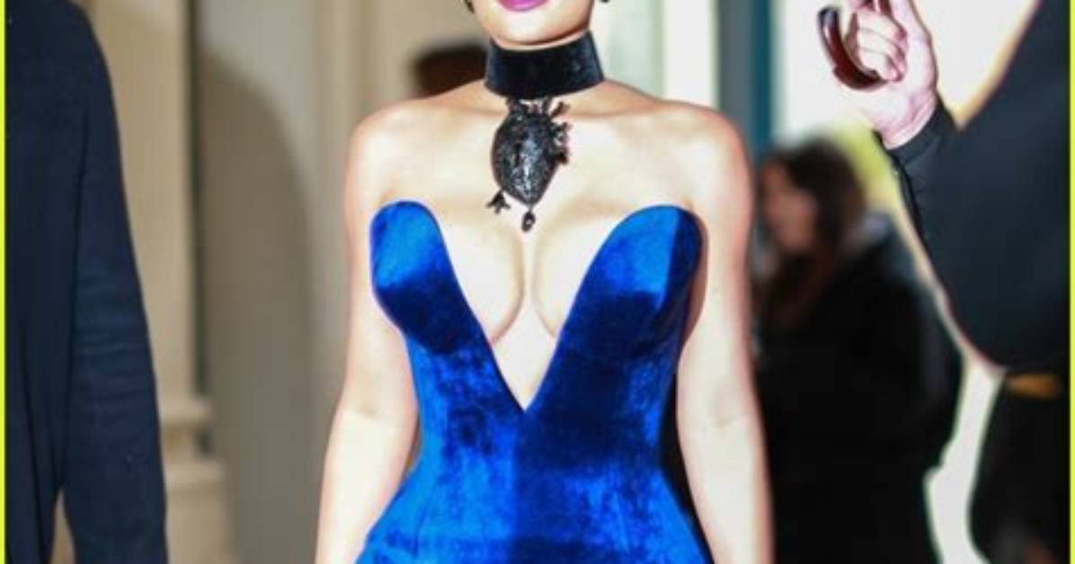 Kylie Jenner's Latest Paris Fashion Week Outfit Featured an Extreme Plunging Corset