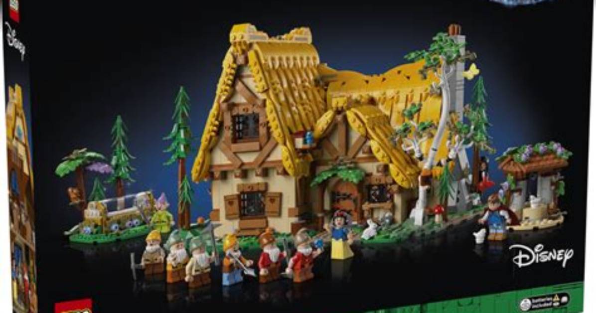 Lego Unveils New Snow White and the Seven Dwarfs Set