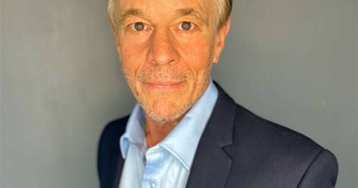 Leif Riddell Net Worth
