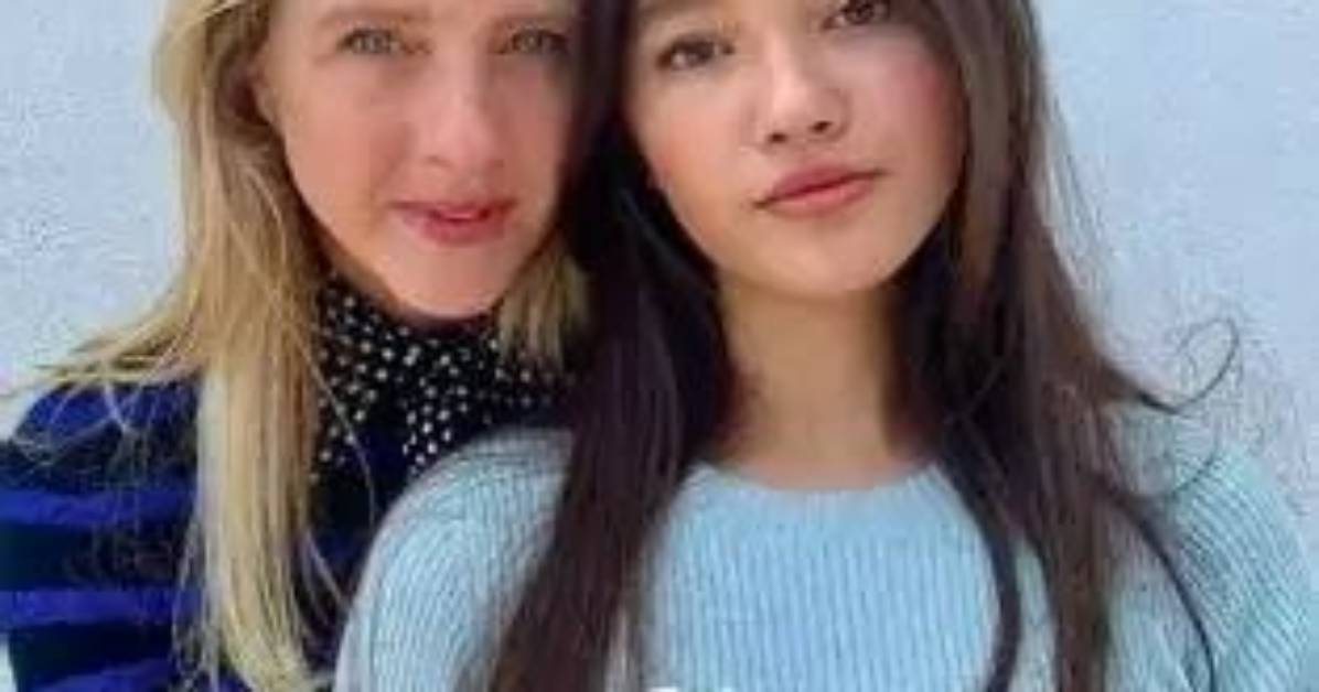 Lily Chee [Model] Height, Parents, Net Worth & More