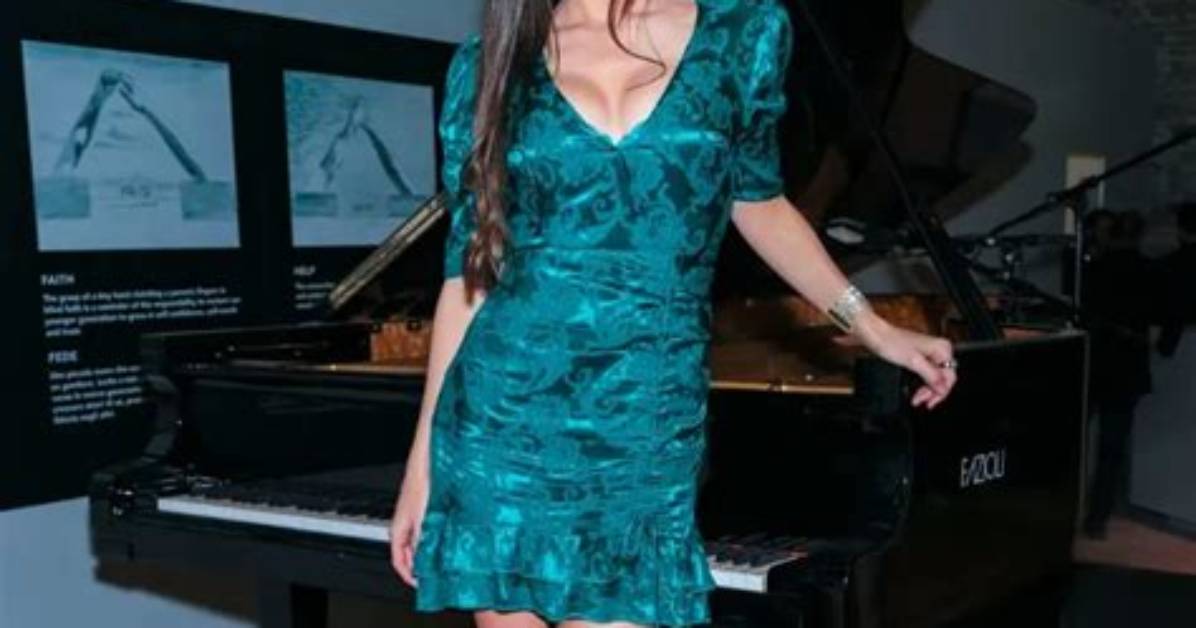 Lola Astanova