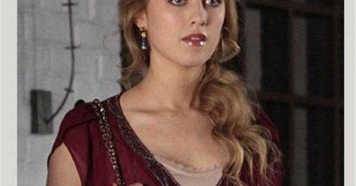 Lola Rhodes: Gossip Girl Character Profile