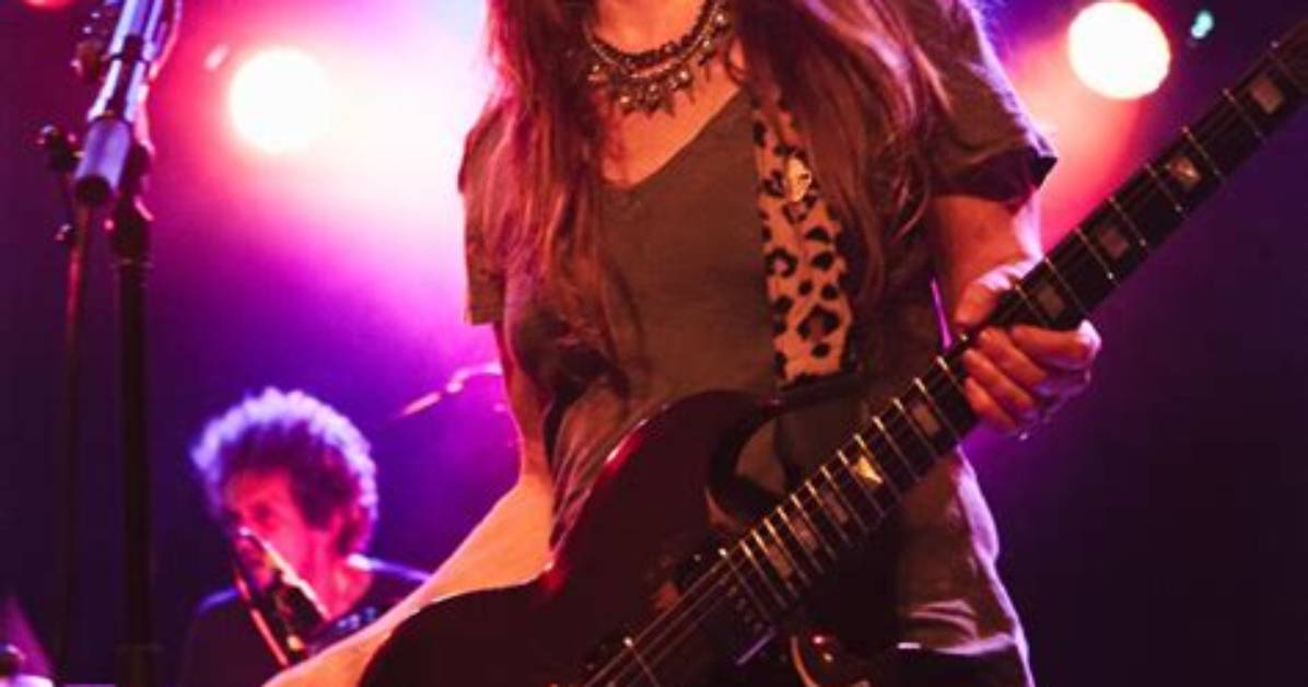 Louise Post Net Worth