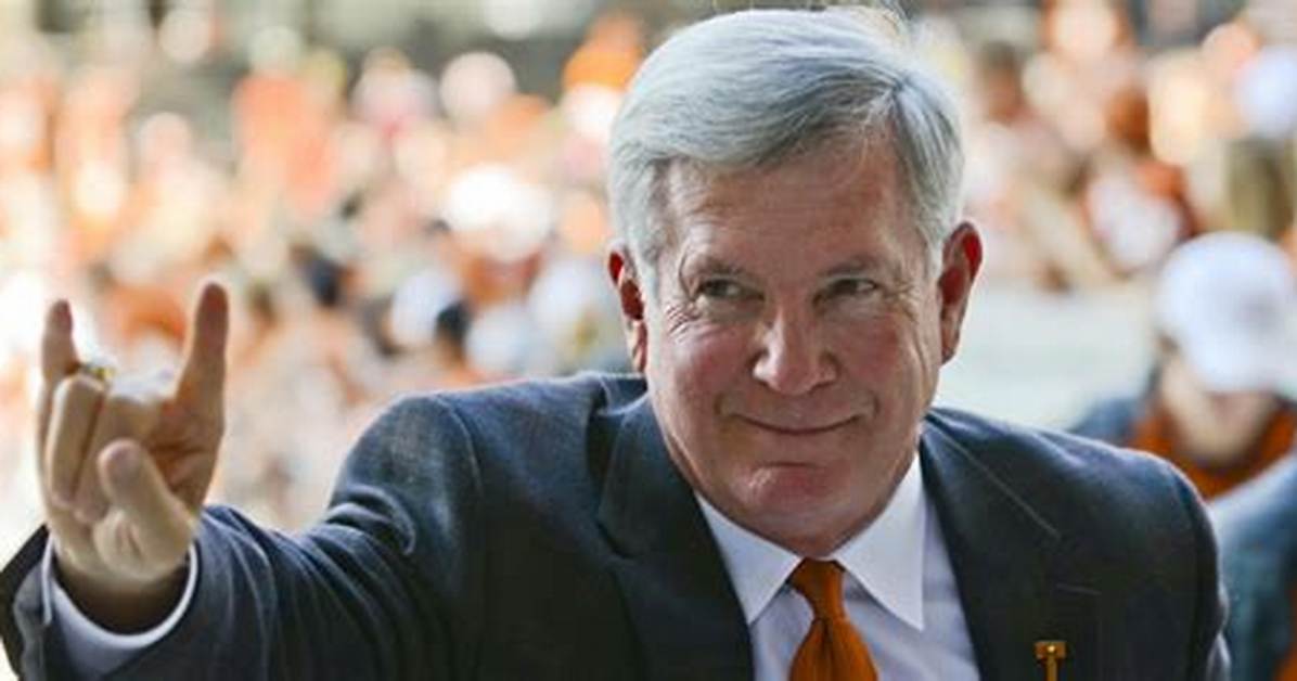 Mack Brown Net Worth