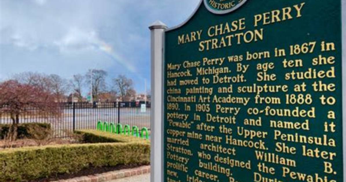 Mary Chase Perry-Stratton Net Worth