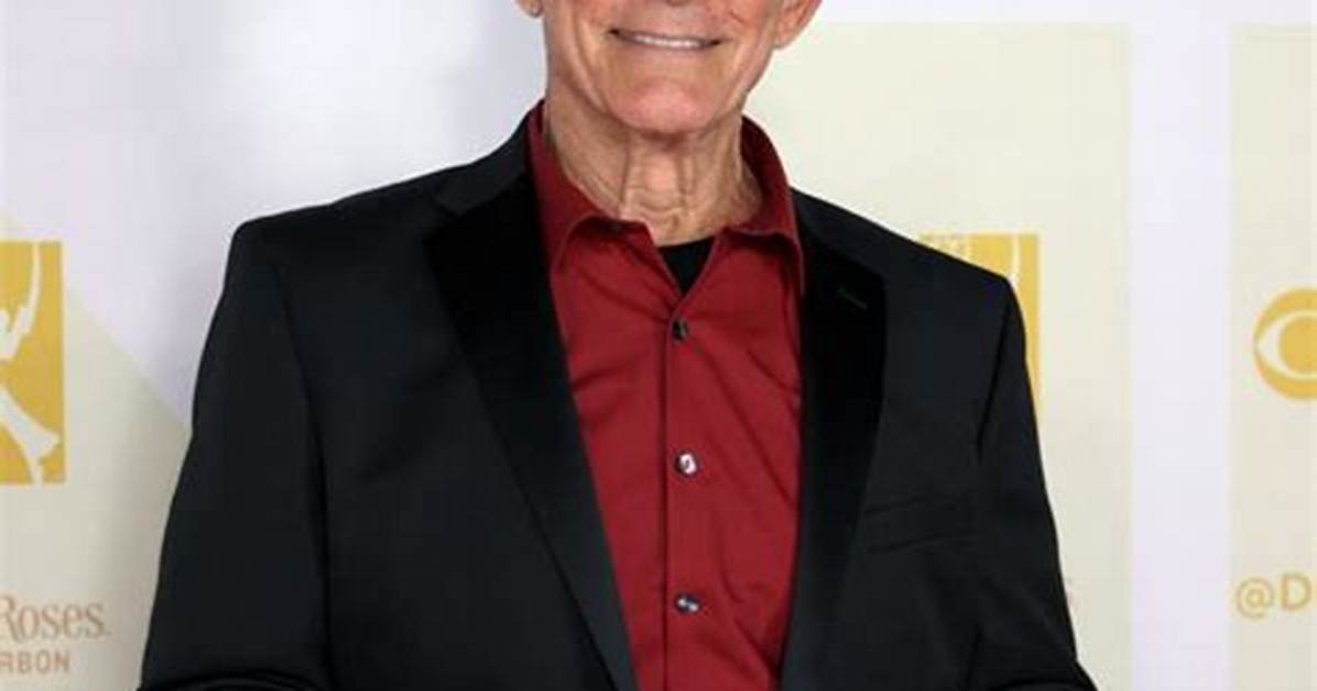 Max Gail Net Worth