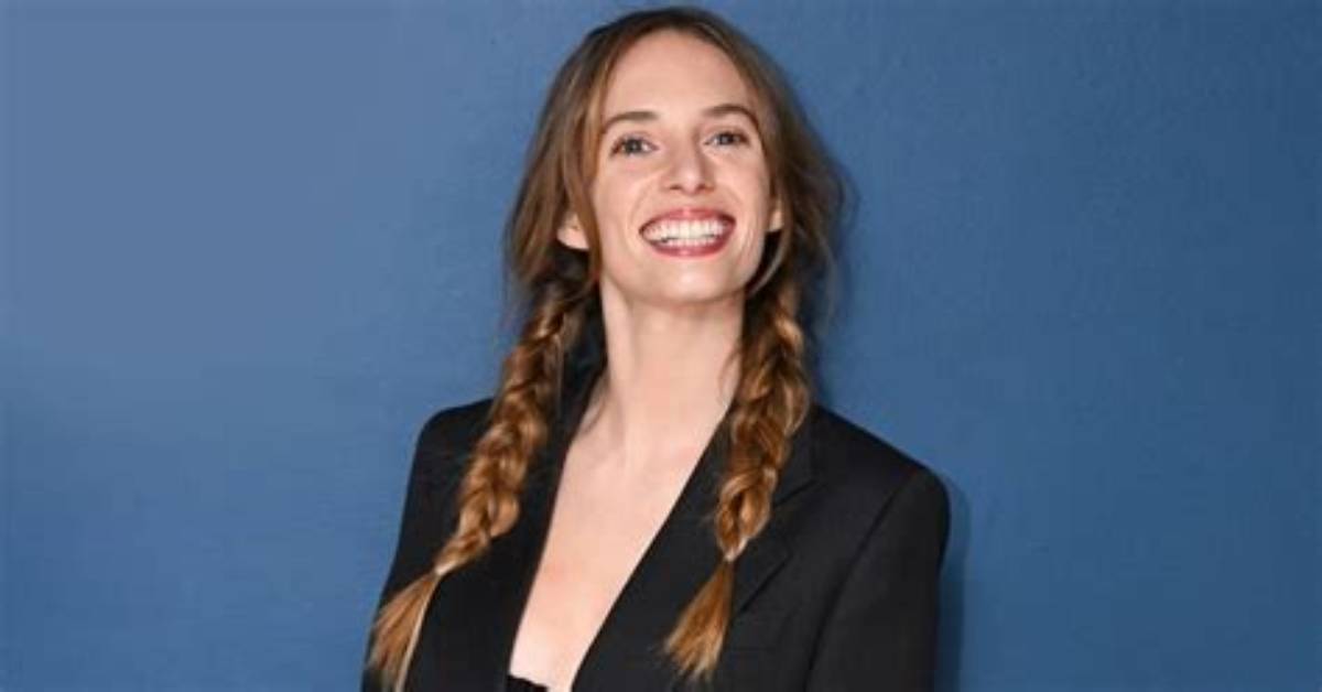 Maya Stange Net Worth