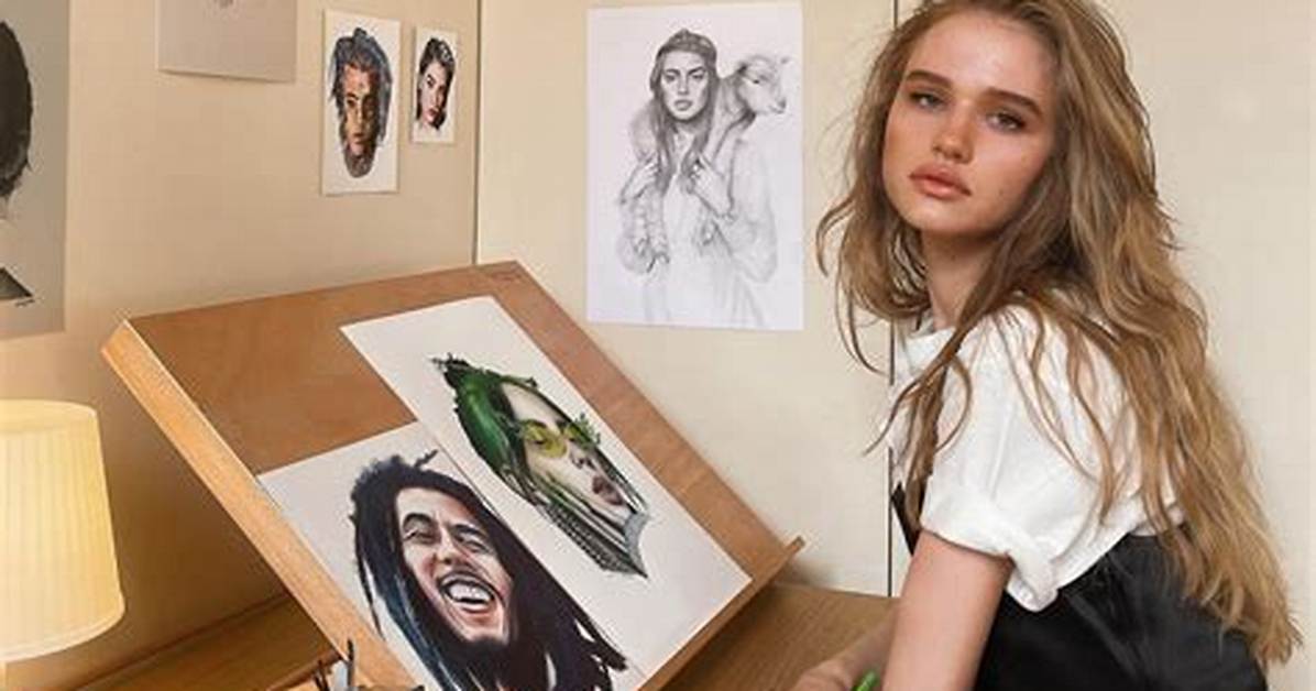 Meet Julia Gisella, the Artist Celebrities Ask to Be Drawn From