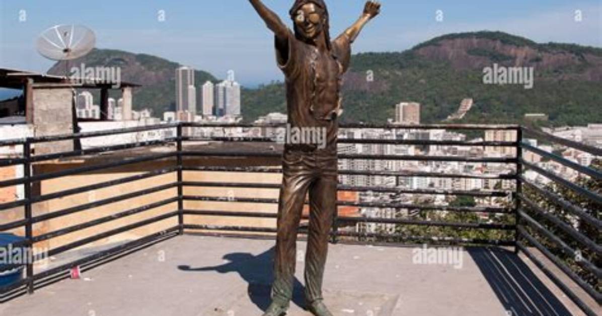 Michael Jackson Statue in Brazil Looks Like Sandra Bullock, Tweeps Find It Hysterical: “Who Dis? ”